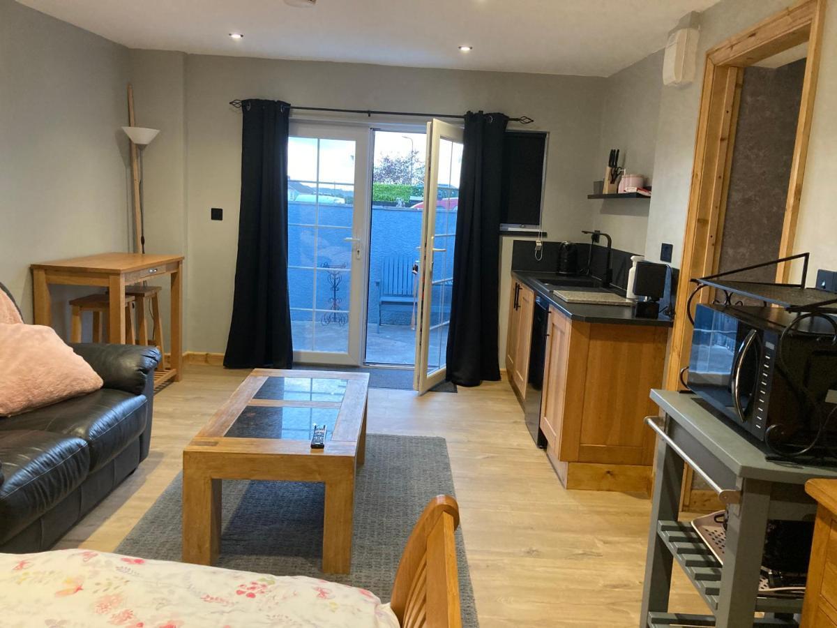 Roblins Nest Apartment Ammanford Exterior foto