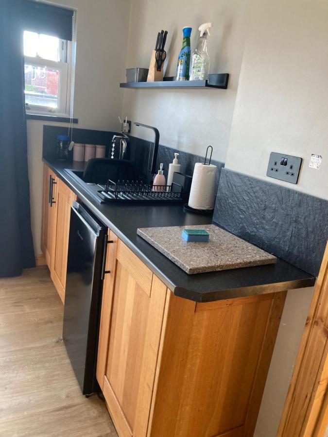Roblins Nest Apartment Ammanford Exterior foto