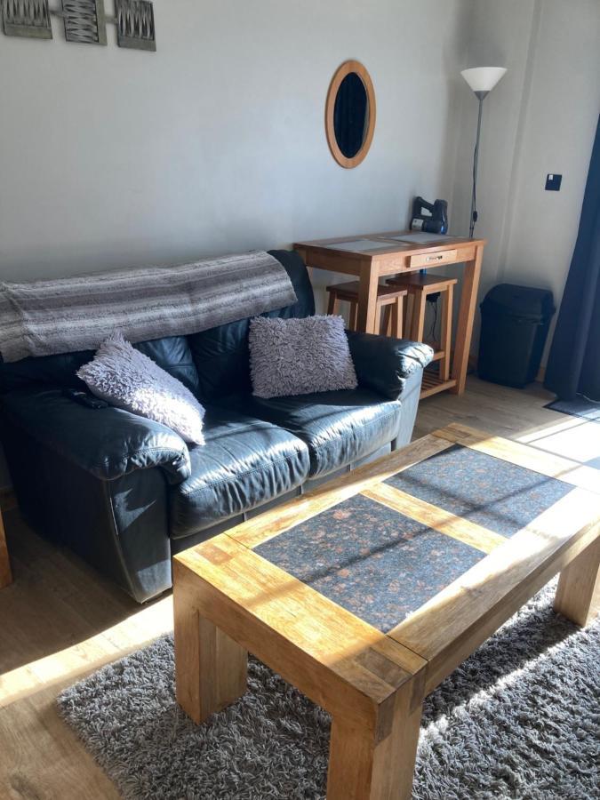 Roblins Nest Apartment Ammanford Exterior foto